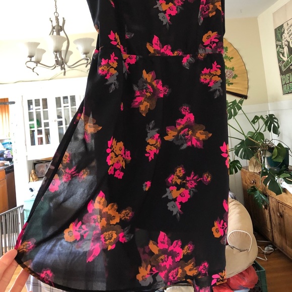 Volcom adjustable strappy dress. Size M. Layers, slits, flares. - Picture 3 of 6